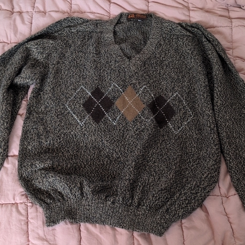 Gray V-Neck Argyle Wool Sweater with Brown Accents